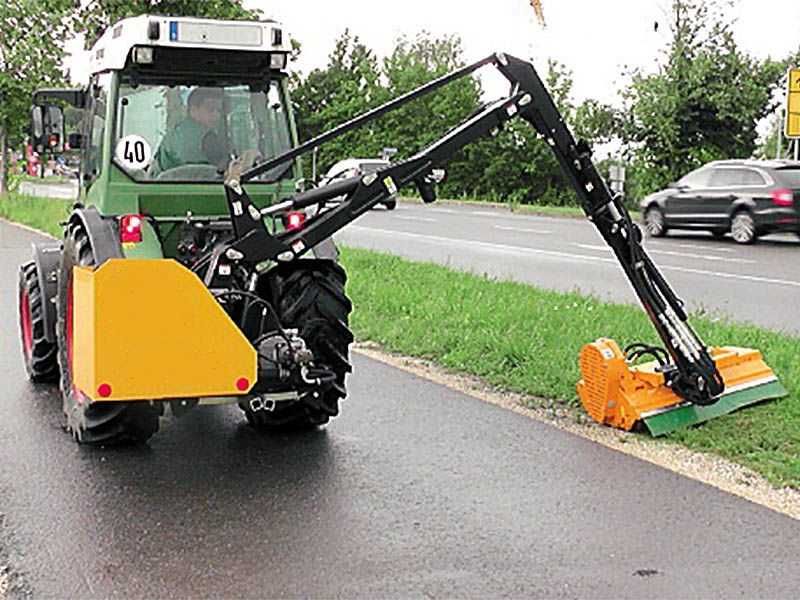 Tocatoare cu brat pentru tractor, tocatoare sant, tocatoare pt tractor