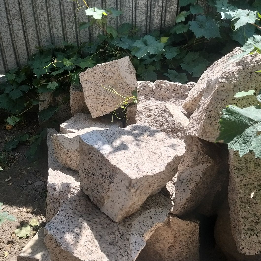 Продаю белый гранит