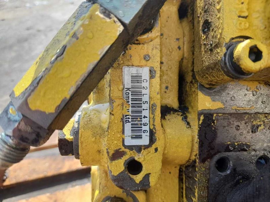 Distribuitor hidraulic Komatsu C2L51496 excavator Komatsu PC210 - 6