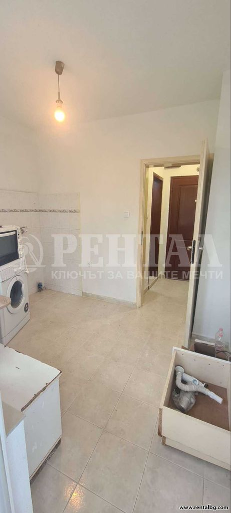 Продава се Двустаен апартамент в Пловдив, Център - 40 кв.м за 2100 €/кв.м - Снимка #4
