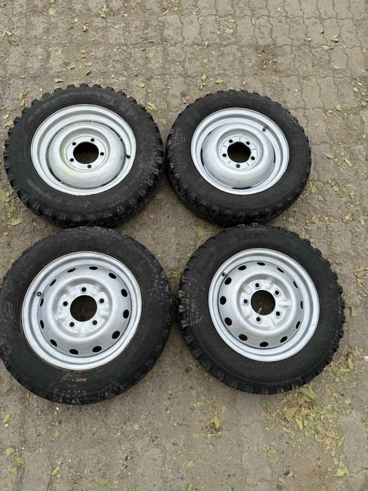 Колеса R16 ( 5*139,7 ) Нива шины + с камерами и диски