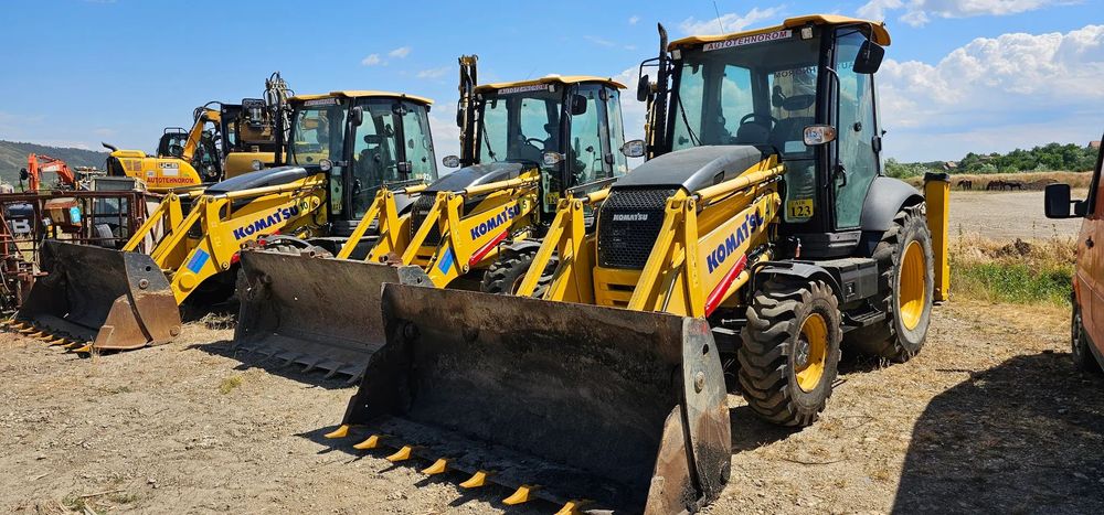 Komatsu WB 93 R Buldoexcavator an 2021