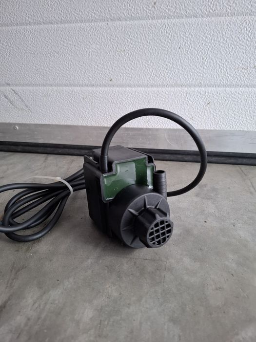 Pompa de apa submersibila pentru masinile de taiat