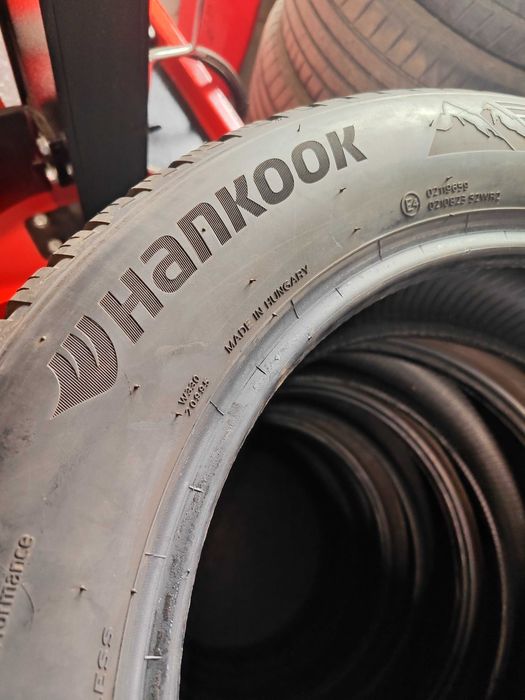 4бр.зимни гуми 215/60/17 Hankook