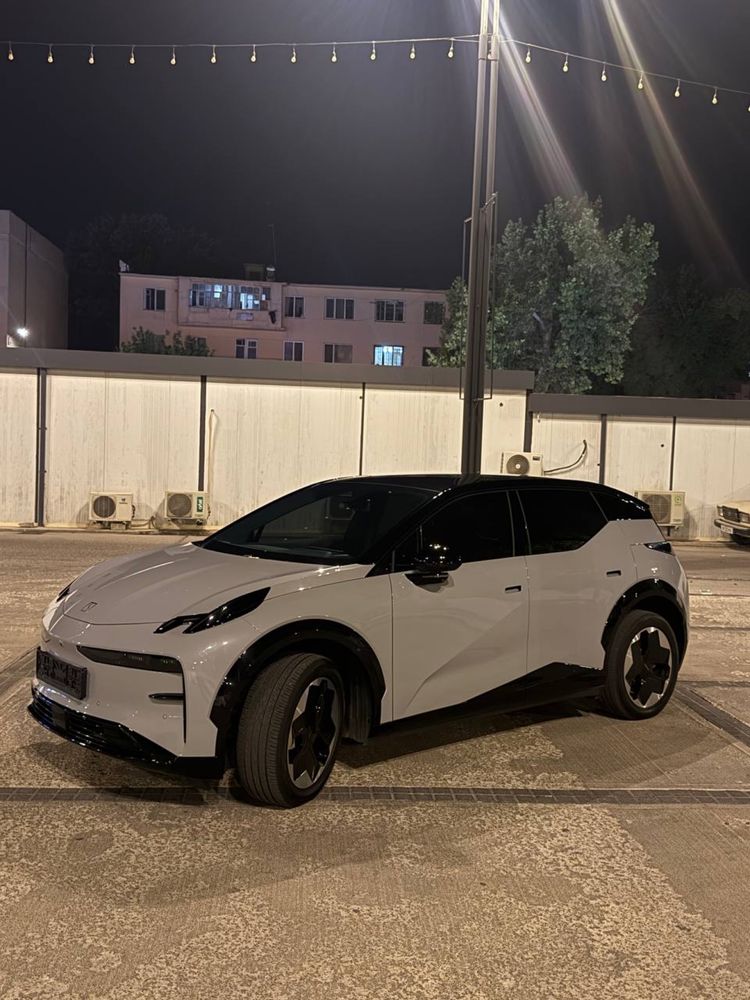 Zeekr X 1 ta matorli fulli