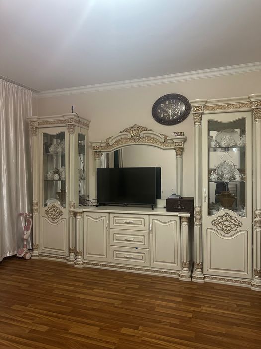 Комод и пенал сотилади