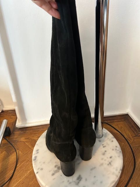 01 Cizme negre piele întoarsă, Italia  40/41 – calapod larg