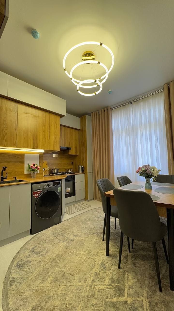 Kvartira продается 3/7/11 на Шота Руставели