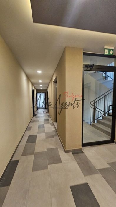 Просторен апартамент в елитен комплекс във Варна. Победа