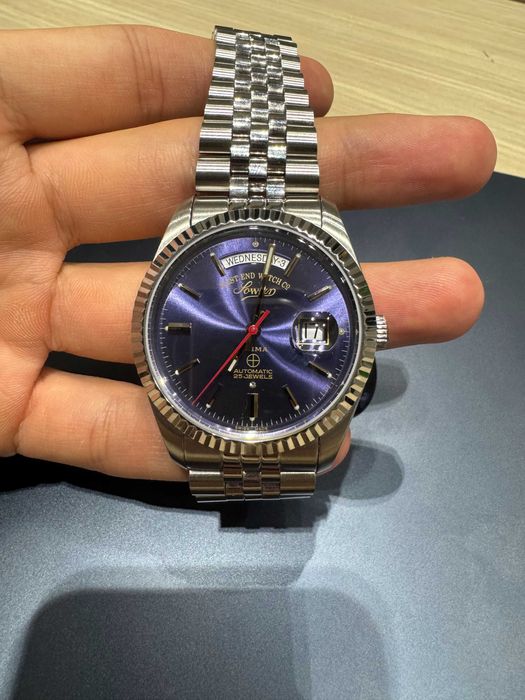 Продаю часы West end watch&co оригинал механика