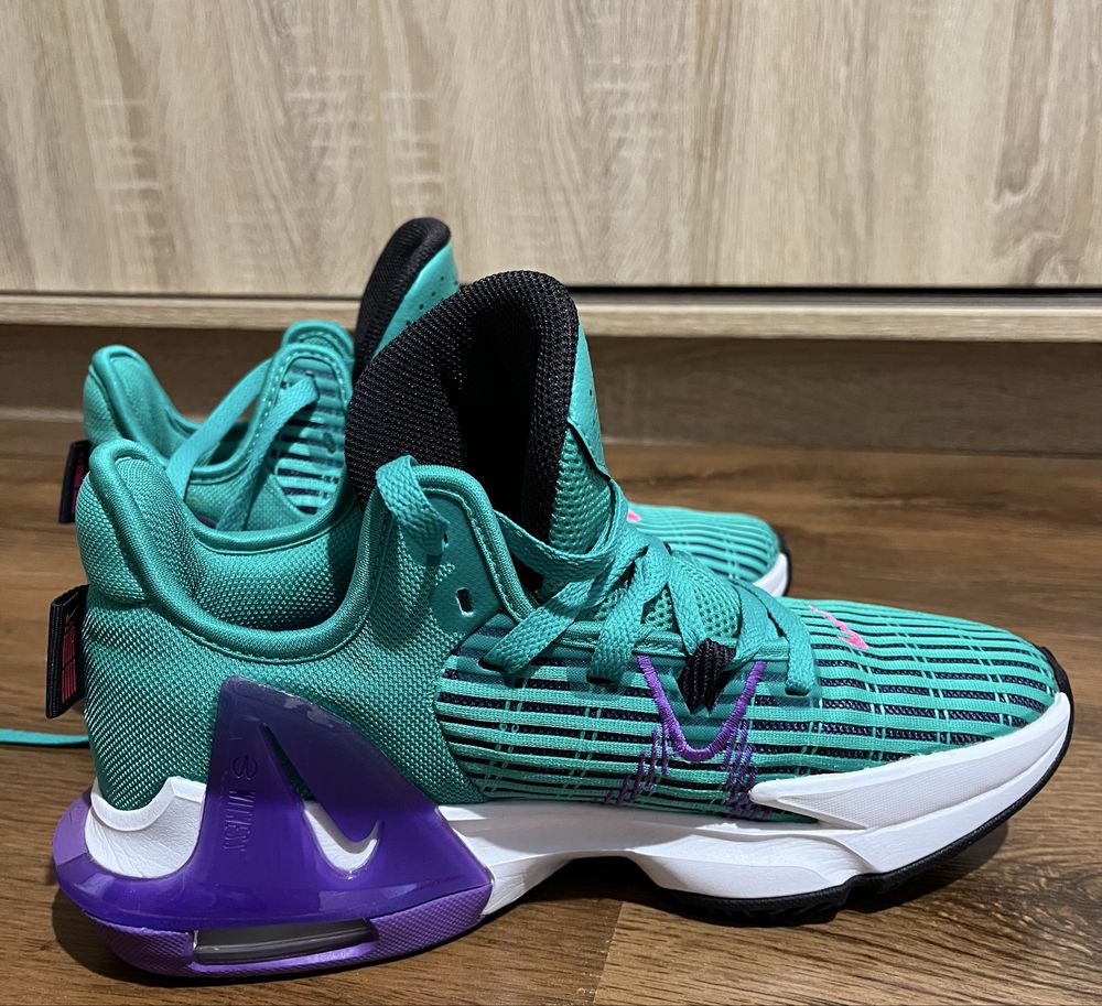 Мъжки маратонки NIKE LEBRON witness VI