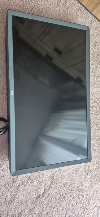 Tv Philips 80 cm + suport perete bonus