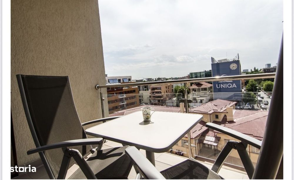 Apartament spațios /  acces parc / parcare subterană