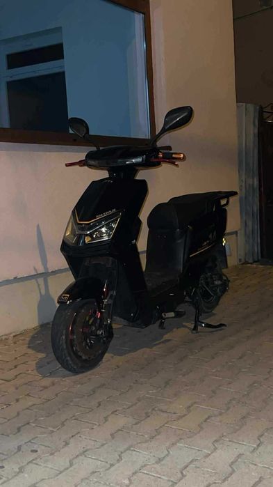 Scuter electric lofty