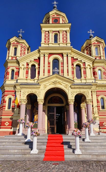 Aranjamente florale evenimente / Masuta mireasa /Panou floral/Arcada/M