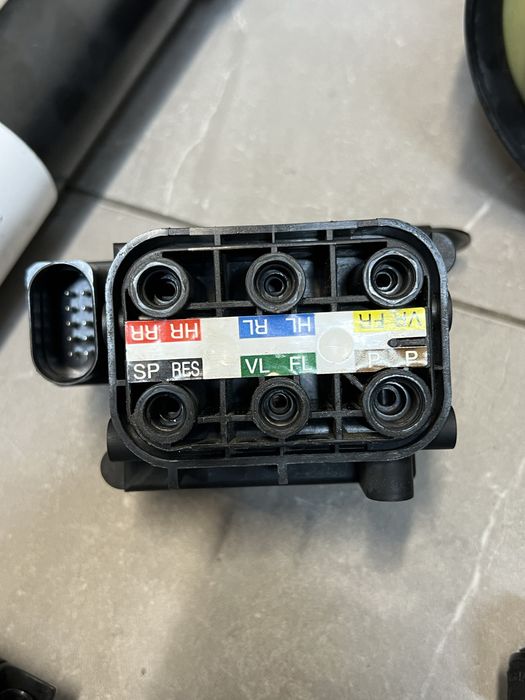 Airmatic въздушно за мерцедес w212 възглавници компресор разпределител