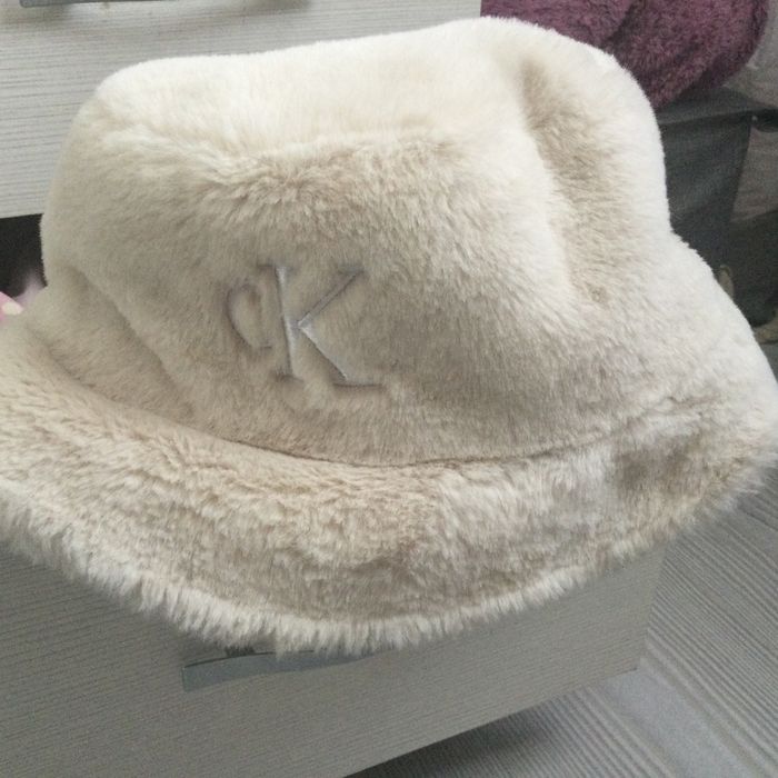 Caciula iarna pufoasa CK