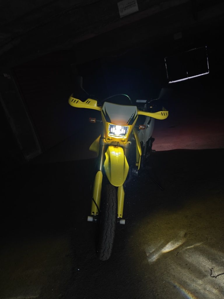 Suzuki DR-Z 400 SM