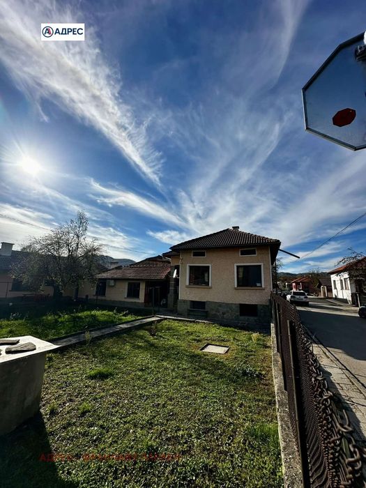 Къща в Ловеч, област-гр.Априлци площ 82 цена 178952