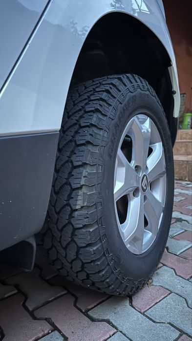 Dacia Duster Comfort 4x4 1.6 benzina aspirat ( nissan )