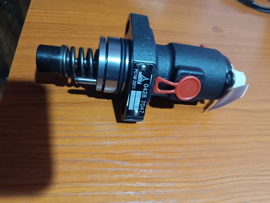 Топливный насос Deutze