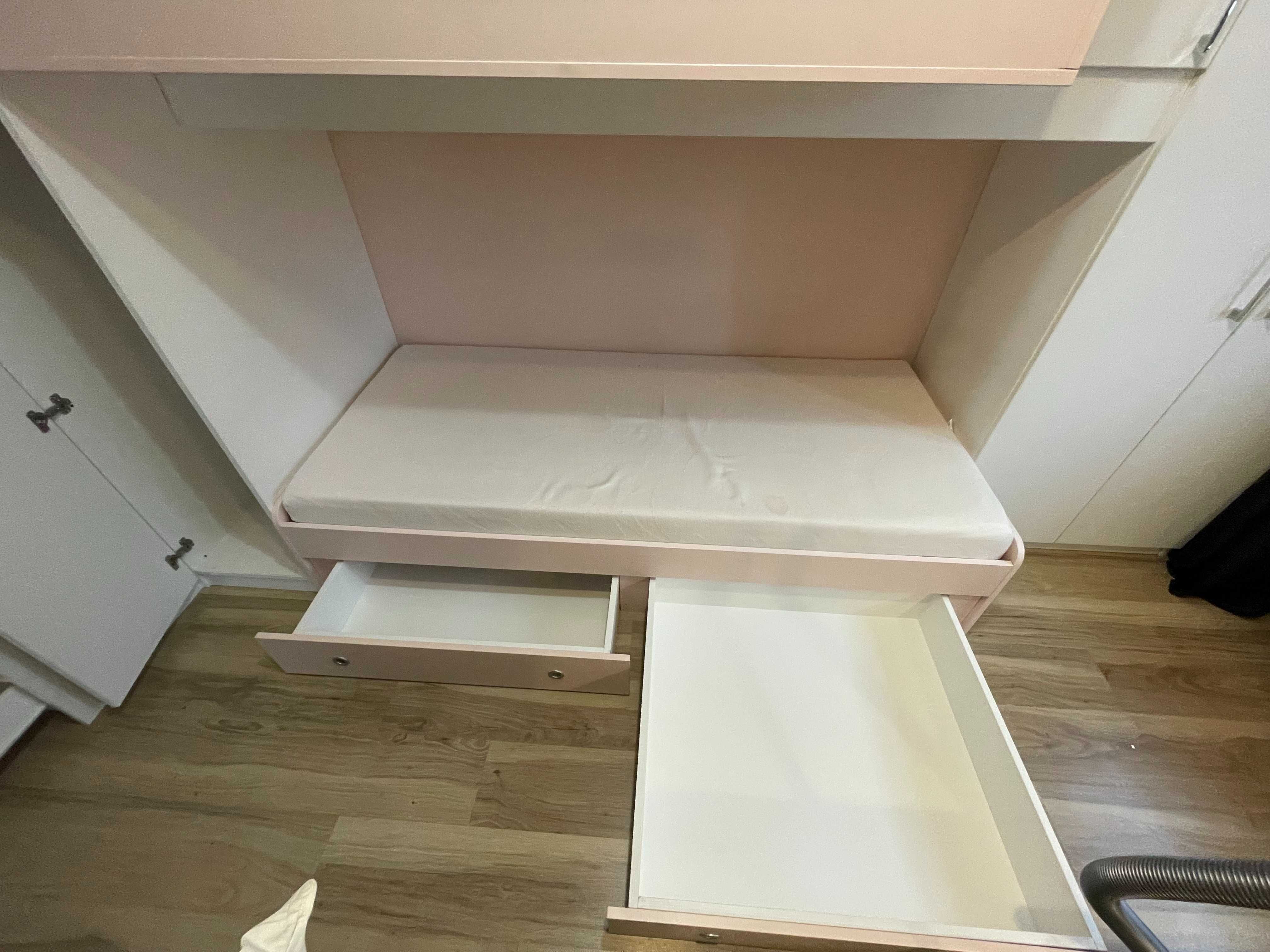 Multifunctional Childrens Bedroom Set: Drawers and 3 Cabinet.