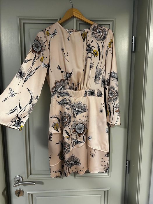 Rochie Motivi Roz eleganta