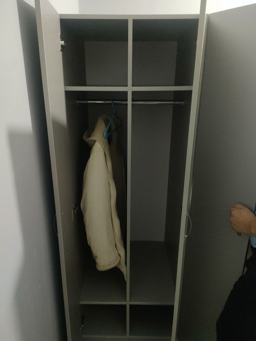 Мебель офисная продать