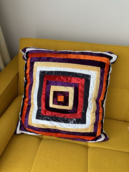 Дизайнерские подушки и корпешки