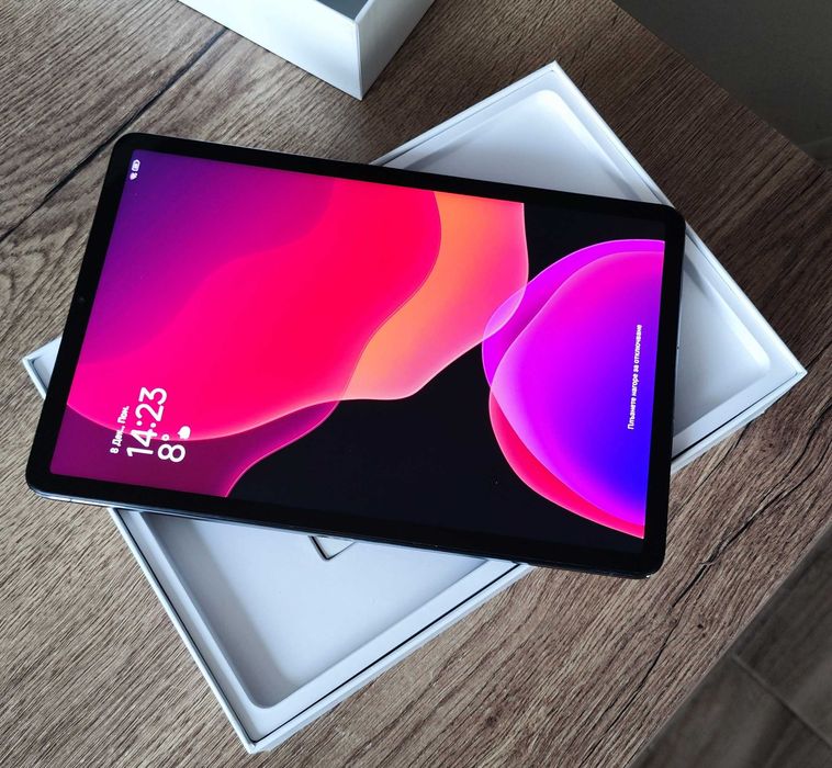 Продавам таблет XIAOMI Pad 5 11" inch 6 RAM 128 ROM