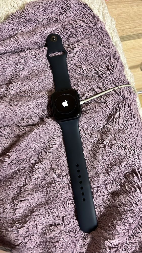 Apple watch se 44 mm с коробкой !