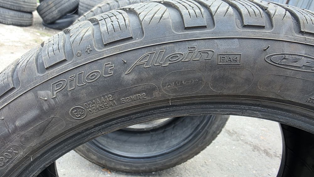 Продавам 4 броя зимни гуми MICHELIN PILOT ALPIN4 225/45/18.