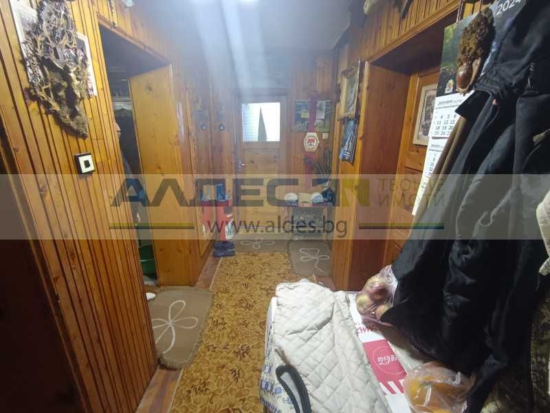 Продават се две къщи в с. Драгушиново до Самоков!