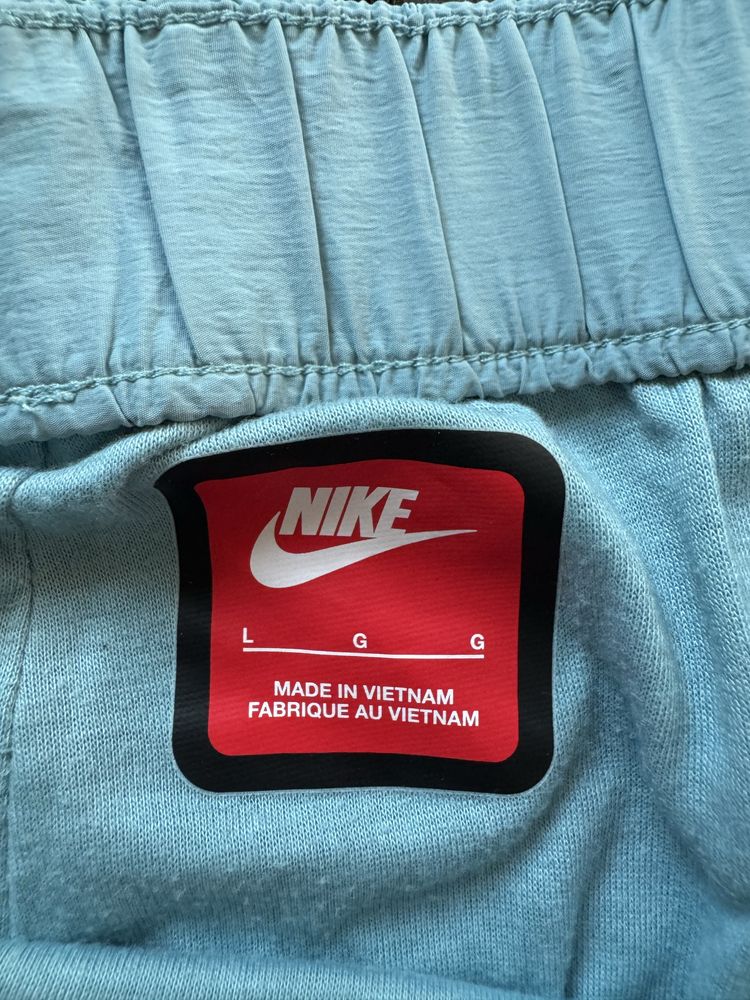 Анцуг и горнище на Nike