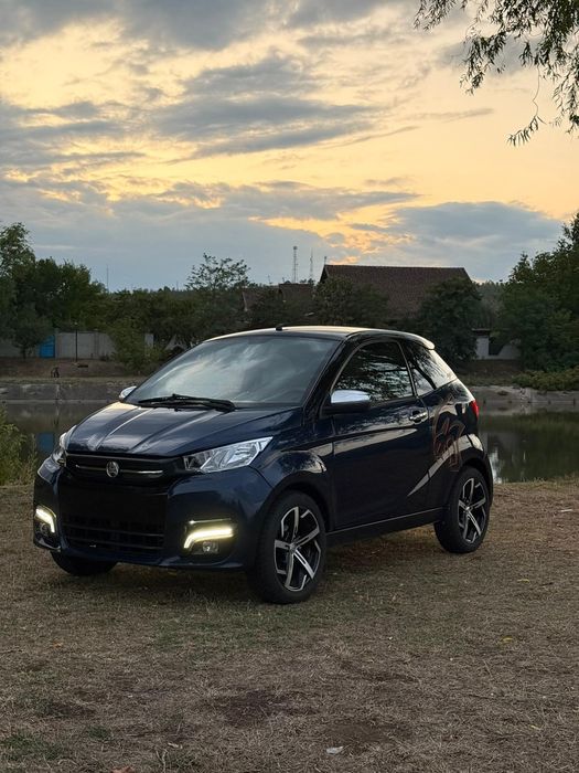 Vând Aixam eCOUPÉ Premium 48V9RS2 (2023) – Electrică