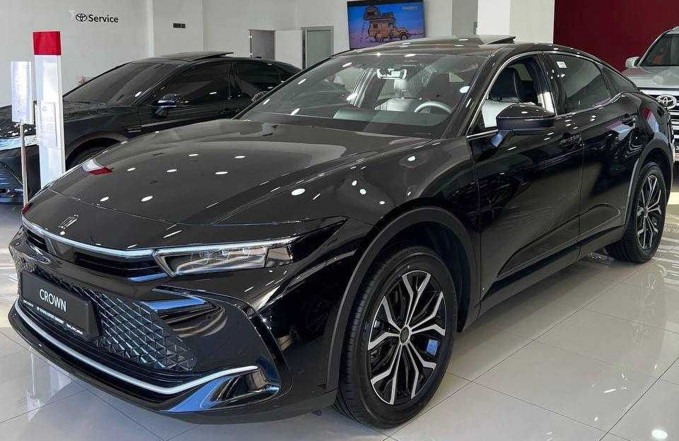 Toyota Crown 2.5L Hybrid 2023