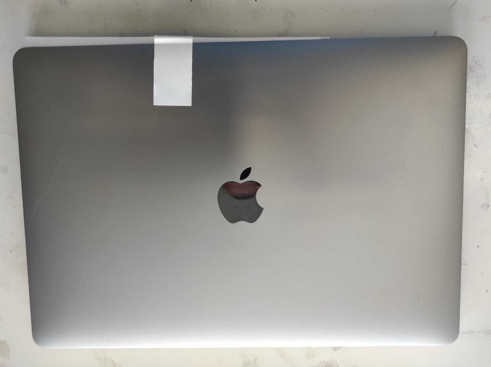 MacBook Pro 13 Inch A1989