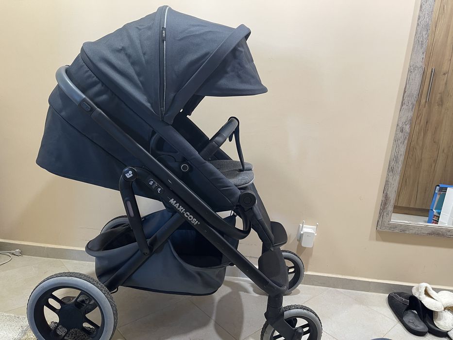 Maxi-Cosi Комбинирана количка Lila XP Essential Black
