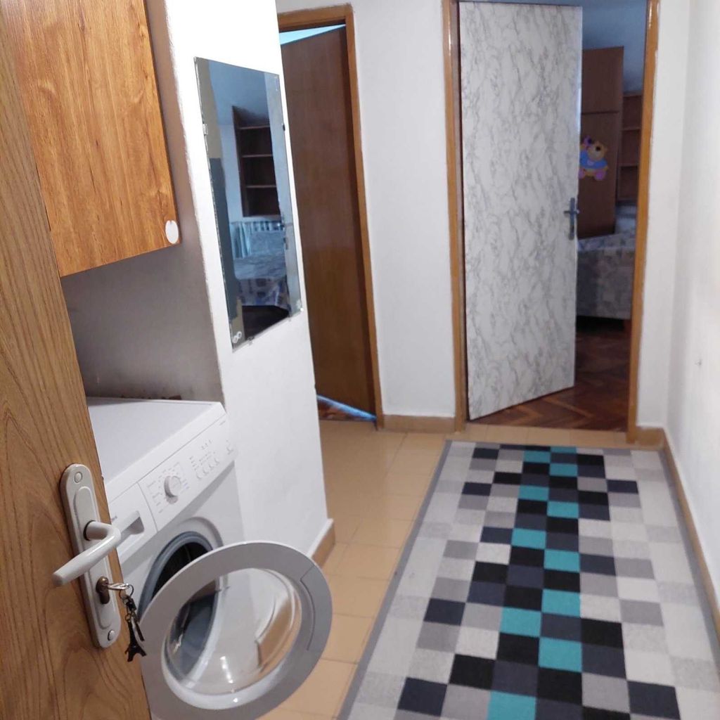 Дава се под наем Двустаен апартамент в София, Хиподрума - 78 кв.м за 400 € - Снимка #4