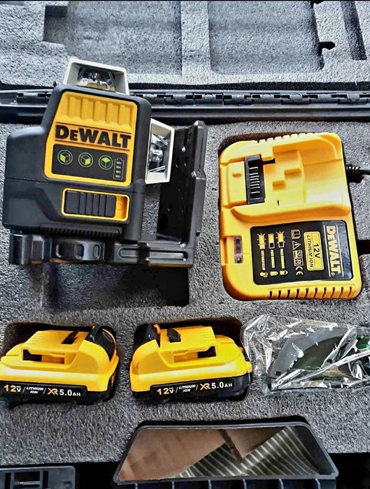 Лазерен нивелир девалт