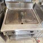 Grill  cu banc pe gaz sau la 380v, neted și striat