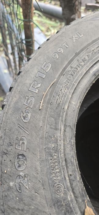 Продам зимнюю шипованную резину Нокиан