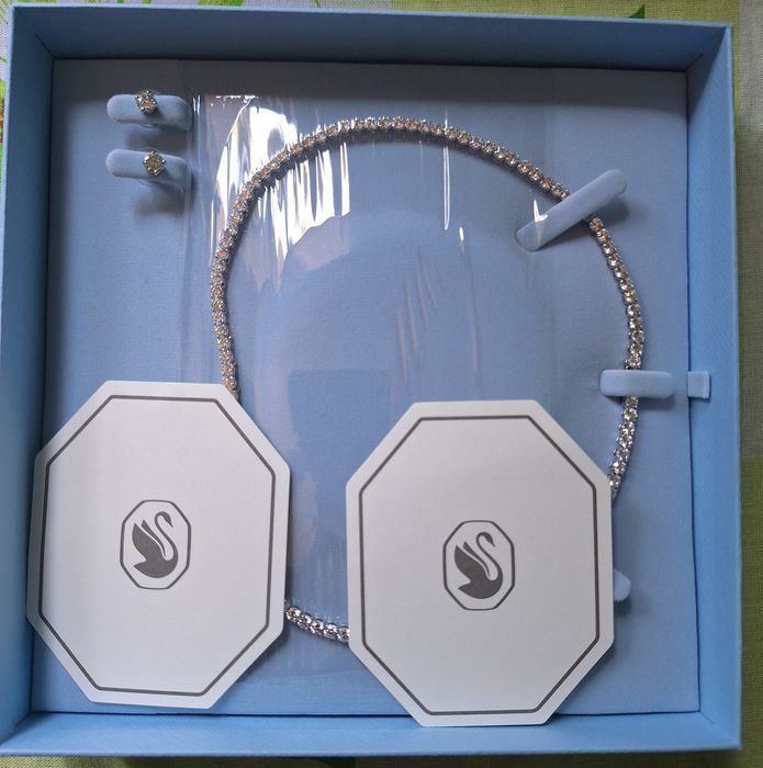 Swarovski бижута