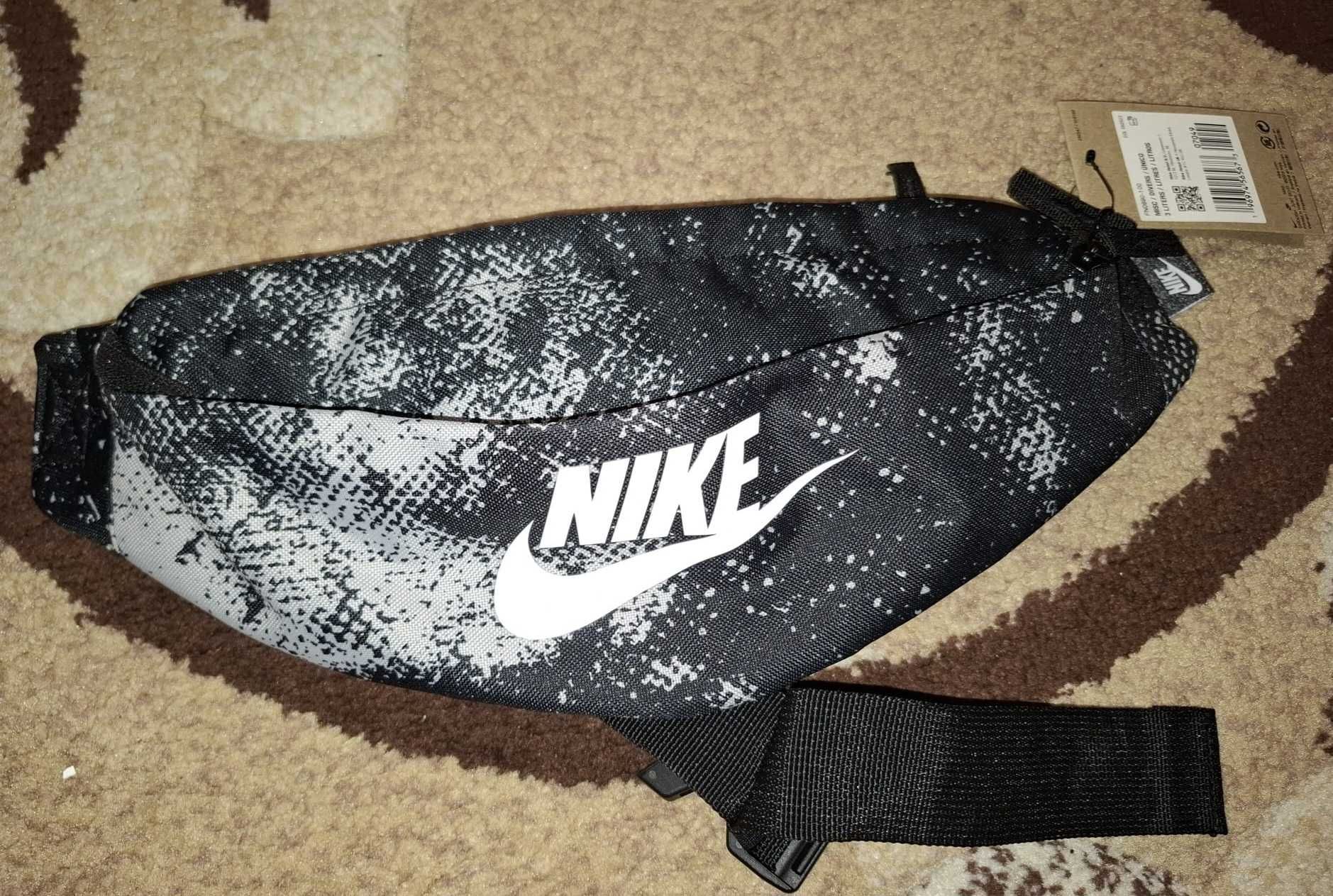 Borsetă Nike nouă