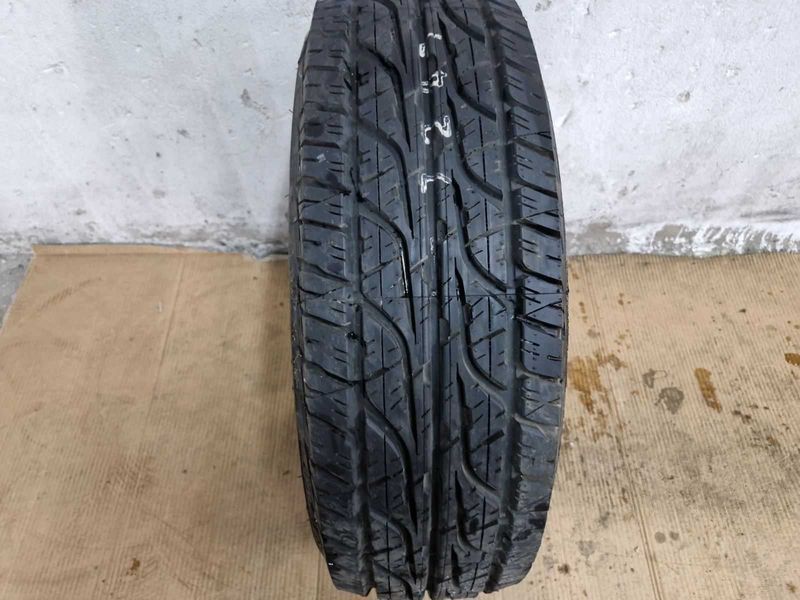 1 Dunlop R17 245/65/ 
всесезонна гума DOT2414