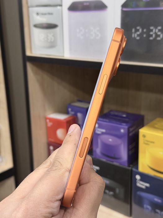 17 pro max 256 Sim+ e sim orange 8 cycles
