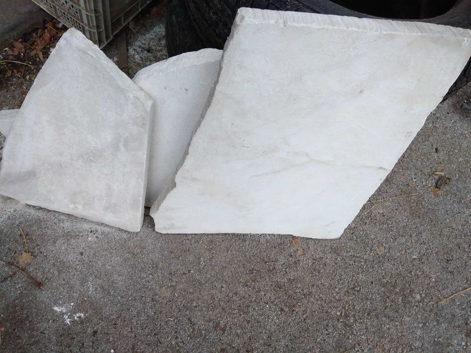 Плочи  варовикови бял гнайс