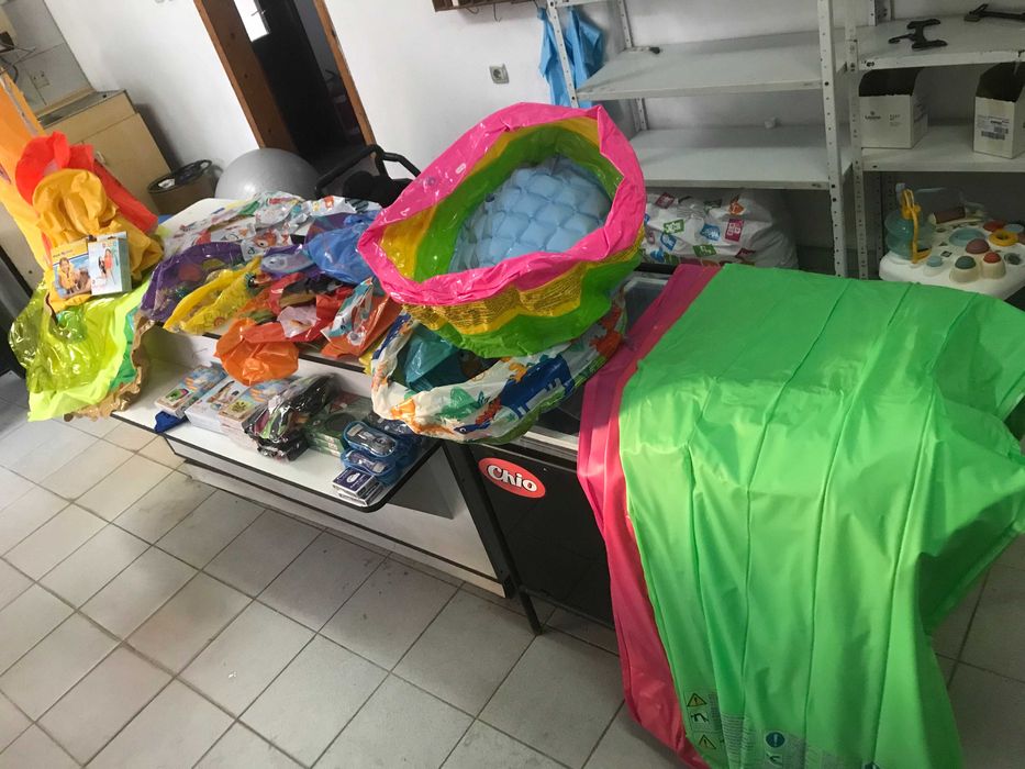Продавам плажни артикули
