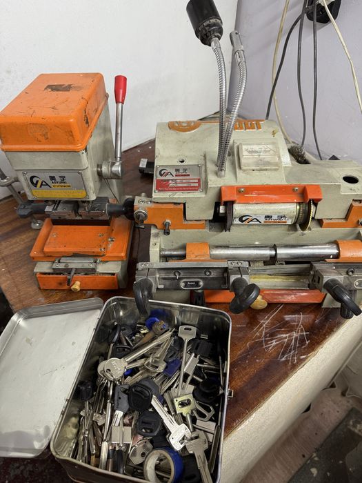 Станок для изготовления ключей и набор ключей