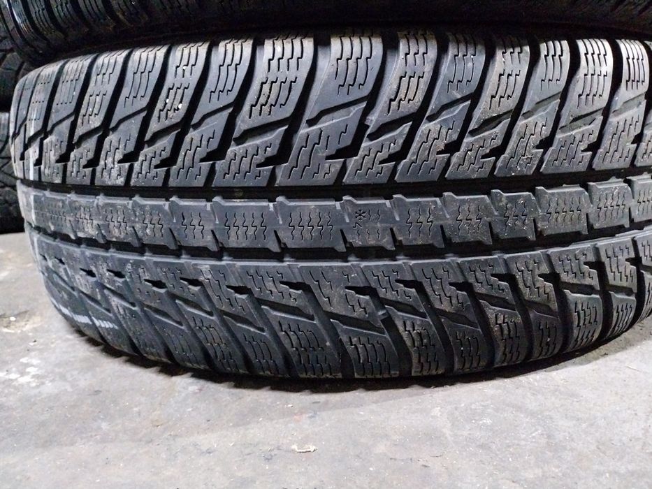 Anvelope second iarna 235 55 R17 Nokian
